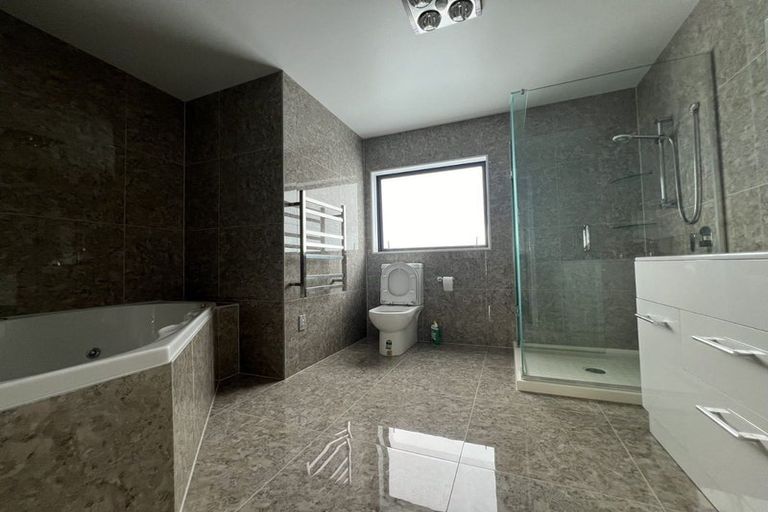 Photo of property in 99 Flat Bush School Road, Flat Bush, Auckland, 2019