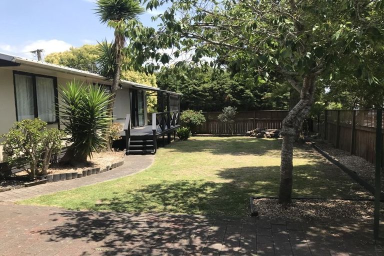 Photo of property in 348 Glengarry Road, Glen Eden, Auckland, 0602