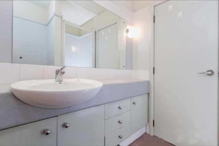 Photo of property in Madison On The Square Apartments, 2e/37 Federal Street, Auckland Central, Auckland, 1010