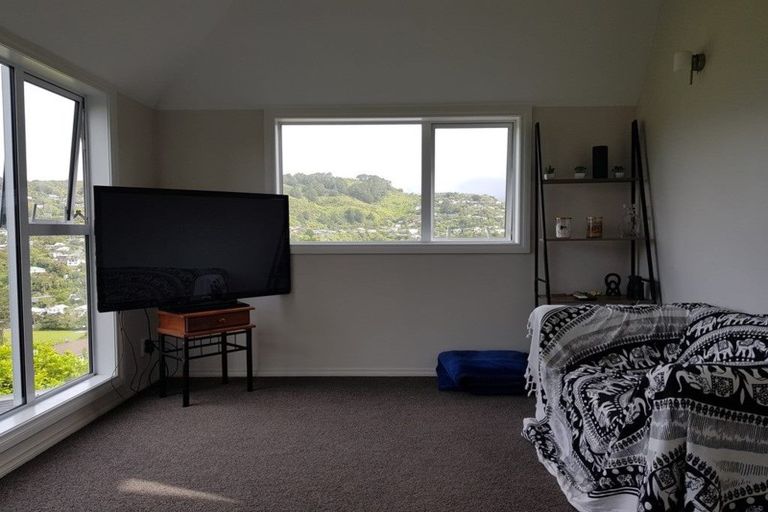 Photo of property in 77 Chartwell Drive, Crofton Downs, Wellington, 6035