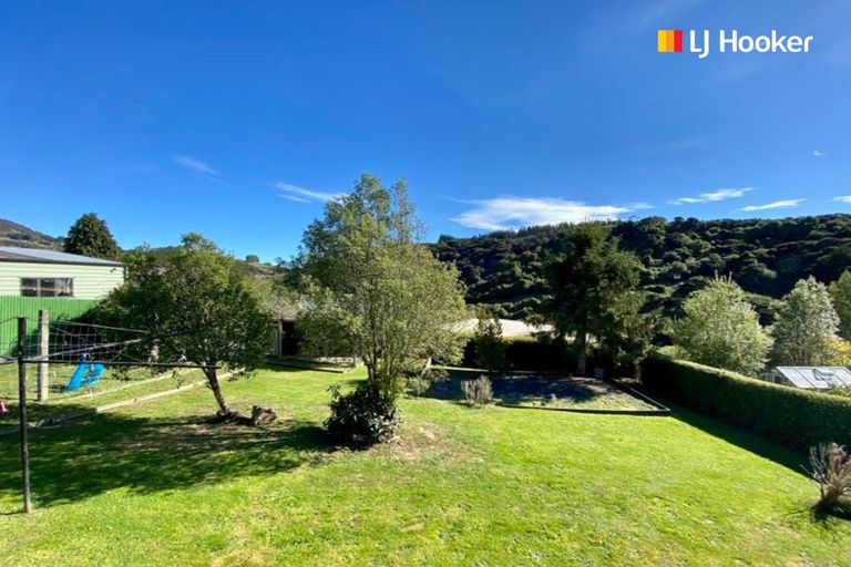 Photo of property in 5 Freyberg Road, Fairfield, Dunedin, 9018