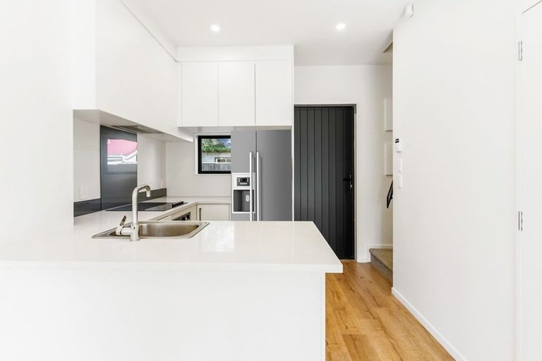 Photo of property in 9/54 Swanson Road, Henderson, Auckland, 0610