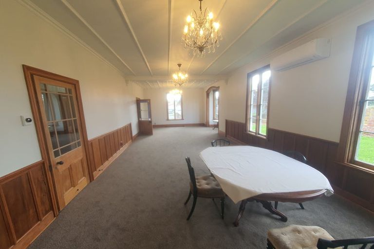 Photo of property in 102 Atawhai Road, Fitzherbert, Palmerston North, 4410