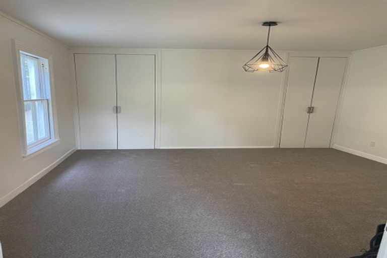 Photo of property in 16a Wharf Road, Te Atatu Peninsula, Auckland, 0610