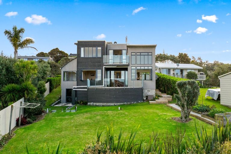 Photo of property in 68 Barrier View Road, Leigh, 0985