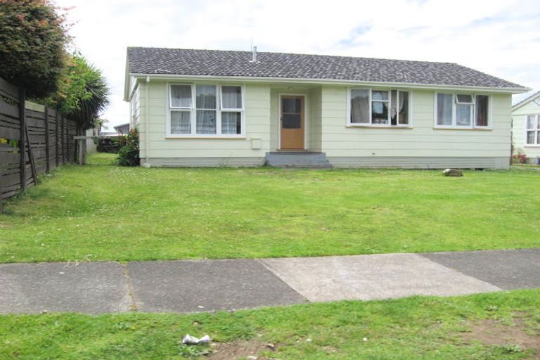 Photo of property in 24 Forbury Place, Mangere, Auckland, 2022