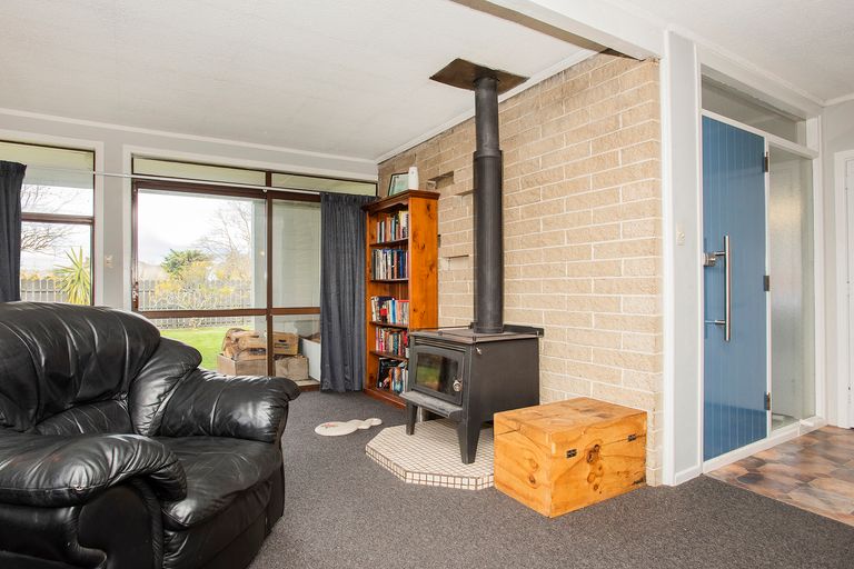 Photo of property in 16 Worsley Street, Tamarau, Gisborne, 4010