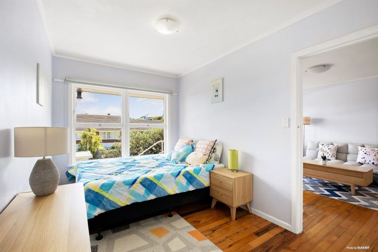 Photo of property in 3/53 Merani Street, Belmont, Auckland, 0622