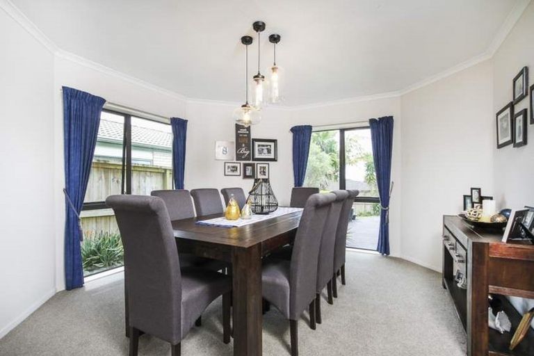 Photo of property in 5 Jadewynn Drive, Massey, Auckland, 0614