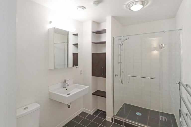 Photo of property in Montreaux Apartments, 9d/164 The Terrace, Wellington Central, Wellington, 6011