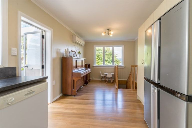 Photo of property in 2a Church Hill Road, Green Island, Dunedin, 9018