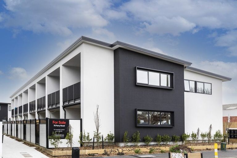 Photo of property in 1/75 Ferry Road, Christchurch Central, Christchurch, 8011