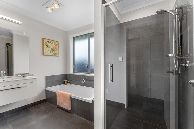 Photo of property in 118 Hillpark Drive, Pokeno, 2402