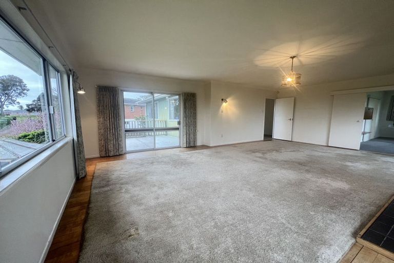 Photo of property in 20 Sunnyhill Crescent, Sunnyhills, Auckland, 2010