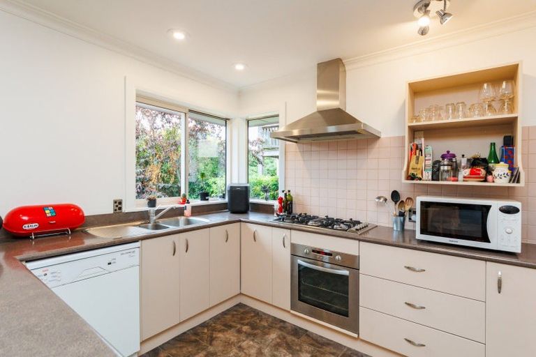 Photo of property in 39 Lincoln Terrace, Hokowhitu, Palmerston North, 4410