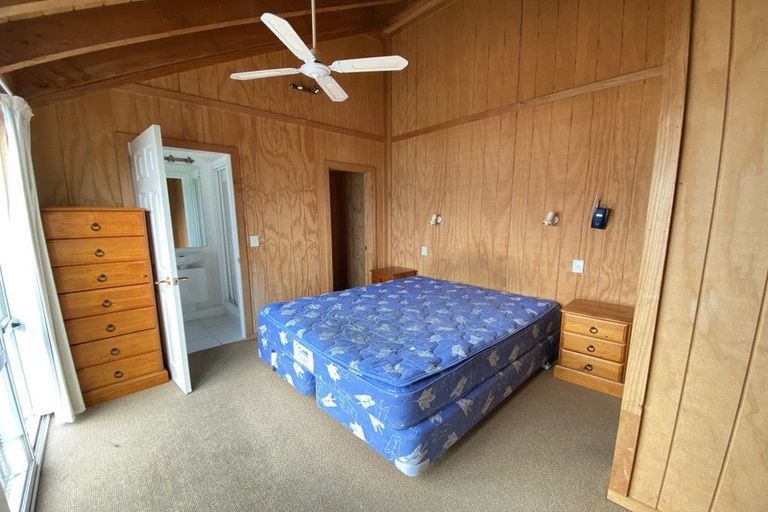 Photo of property in 11b Mckerrow Place, Sunshine Bay, Queenstown, 9300