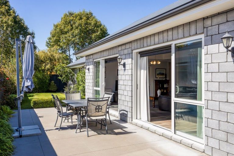 Photo of property in 21 Lewis Close, Rangiora, 7400