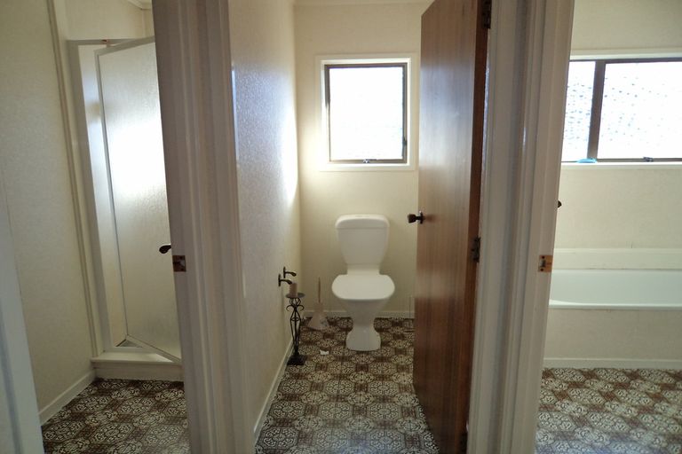 Photo of property in 63 St Annes Crescent, Wattle Downs, Auckland, 2103