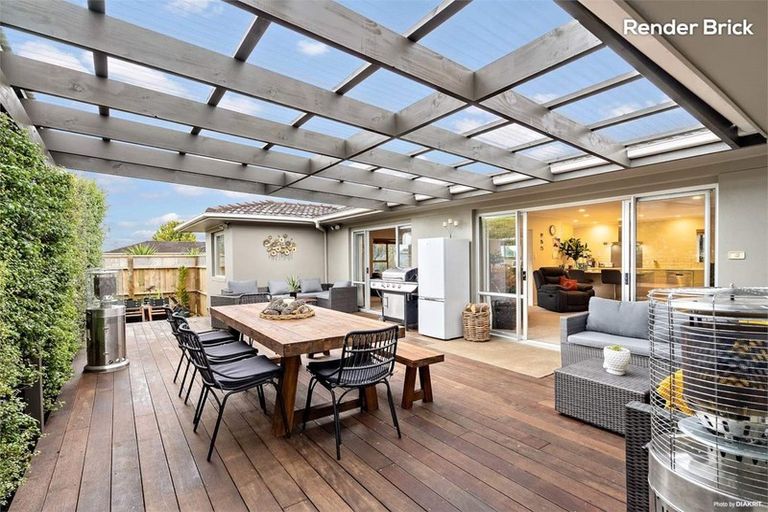 Photo of property in 9 Quibray Place, Botany Downs, Auckland, 2010