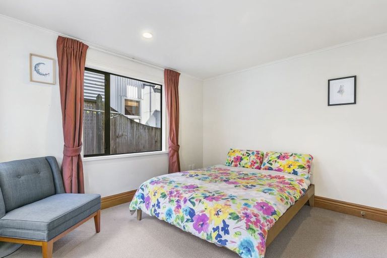Photo of property in 10 Barton Terrace, Thorndon, Wellington, 6011