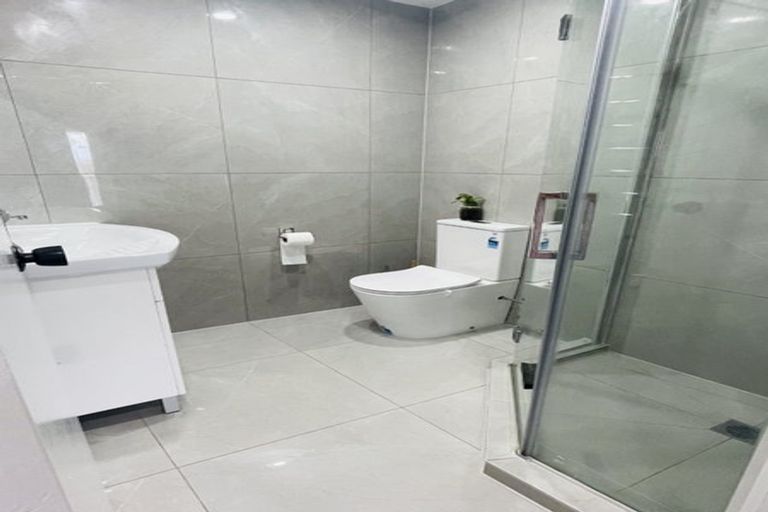 Photo of property in 4 Banksia Place, Goodwood Heights, Auckland, 2105
