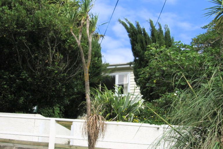 Photo of property in 54 Edinburgh Terrace, Berhampore, Wellington, 6023
