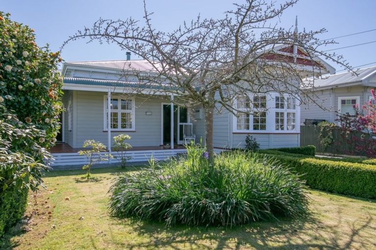 Photo of property in 128 Cole Street, Masterton, 5810