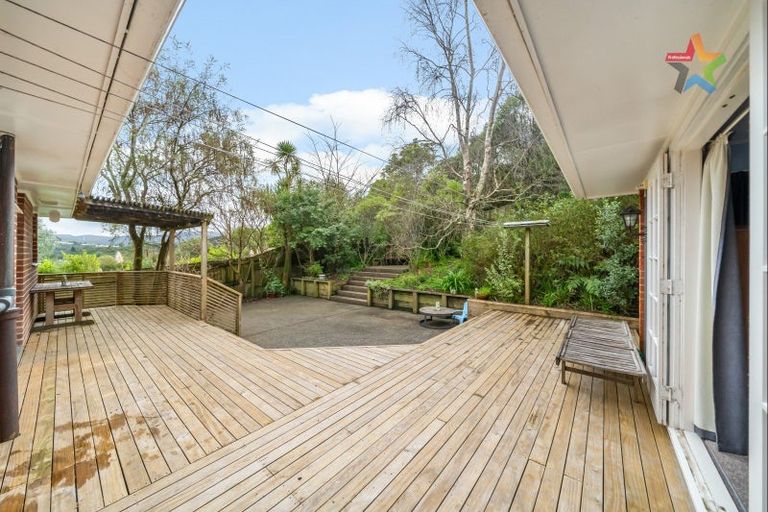 Photo of property in 81 Horoeka Street, Stokes Valley, Lower Hutt, 5019