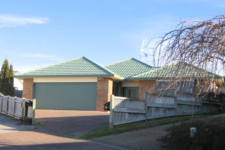Photo of property in 10 Glenburn Place, Nawton, Hamilton, 3200