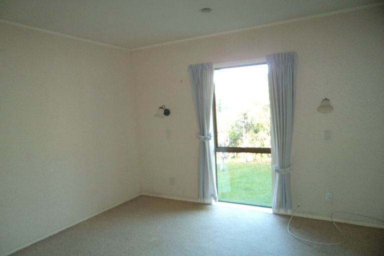 Photo of property in 63 St Annes Crescent, Wattle Downs, Auckland, 2103