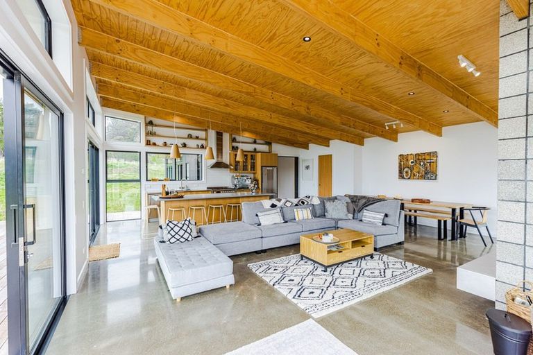 Photo of property in 360a Longbush Road, Hinakura, Masterton, 5884