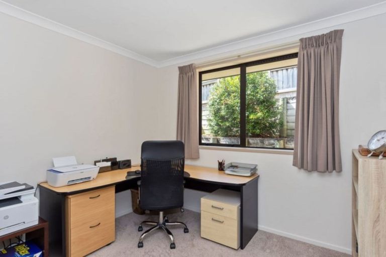 Photo of property in 168 Waterside Drive, Pyes Pa, Tauranga, 3112