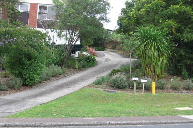 Photo of property in 2/21 Glamorgan Drive, Torbay, Auckland, 0630