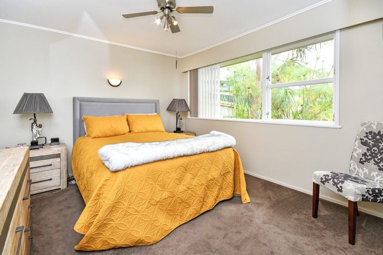 Photo of property in 21 Hatherlow Street, Glenfield, Auckland, 0629