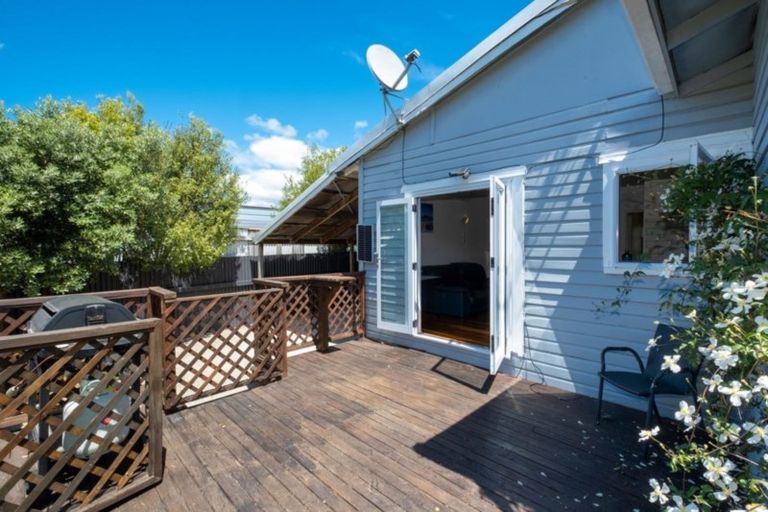 Photo of property in 80 Meeanee Quay, Westshore, Napier, 4110