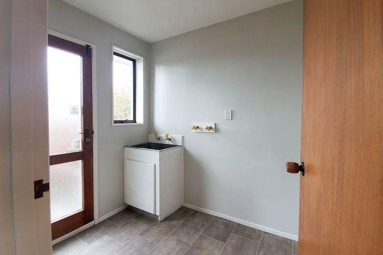 Photo of property in 1/19 Wakelin Place, Redwood, Christchurch, 8051