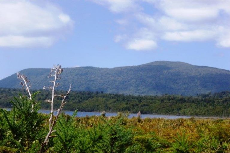 Photo of property in Moana-rotomanu Road, Moana, 7875