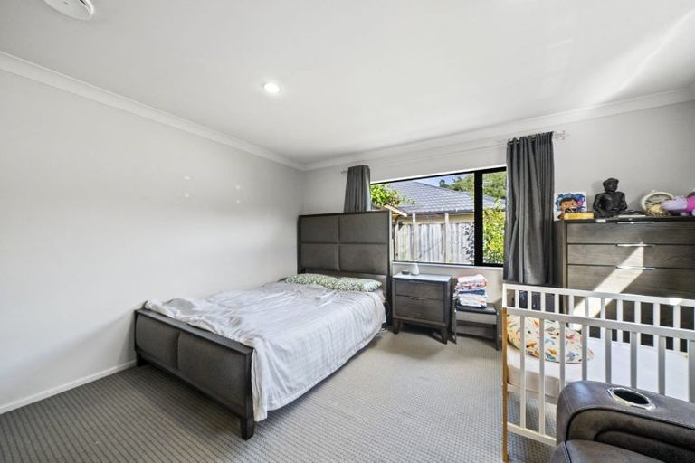 Photo of property in 18 Poppy Watts Grove, Stokes Valley, Lower Hutt, 5019