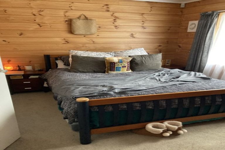 Photo of property in 2 Dimock Street, Titahi Bay, Porirua, 5022