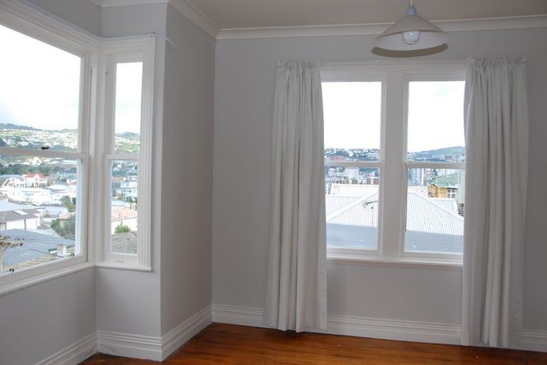 Photo of property in 127 Elizabeth Street, Mount Victoria, Wellington, 6011