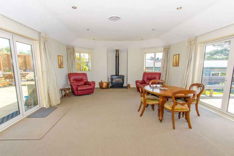 Photo of property in 28 Holyport Close, Fairfield, Dunedin, 9018