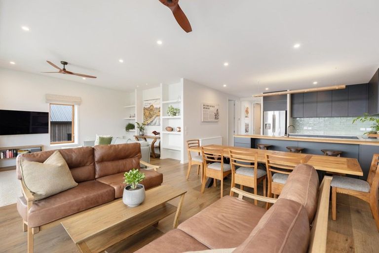 Photo of property in 48 Farrant Drive, Wanaka, 9305