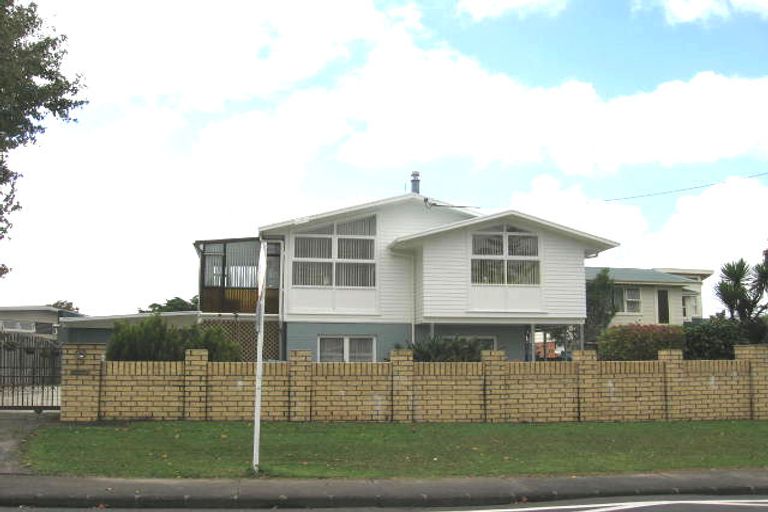 Photo of property in 23 Woodvale Road, Glen Eden, Auckland, 0602