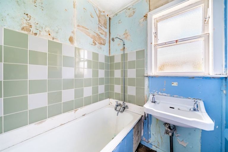 Photo of property in 18 Frederick Street, Wainuiomata, Lower Hutt, 5014