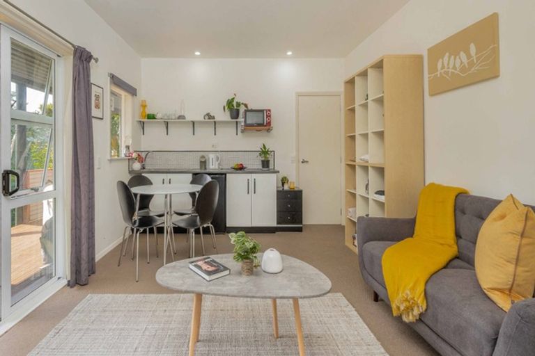 Photo of property in 51 Handyside Street, Tawa, Wellington, 5028