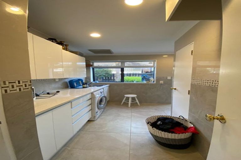 Photo of property in 39 Lansell Drive, East Tamaki Heights, Auckland, 2016