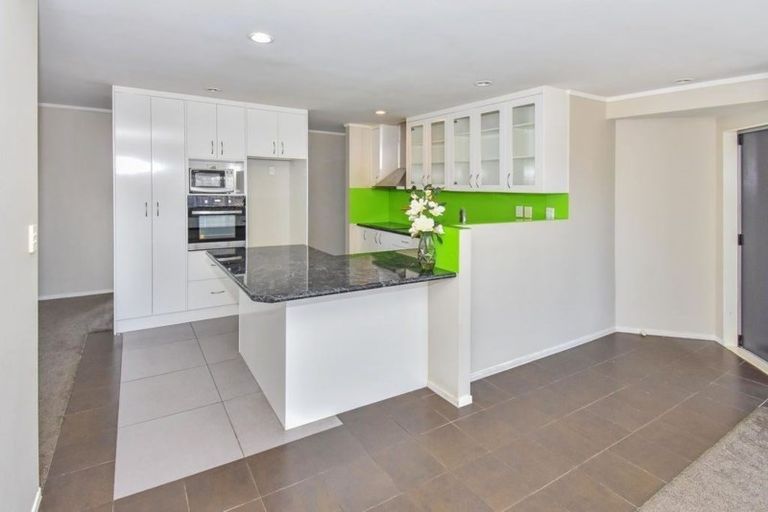 Photo of property in 56a Gloucester Road, Manurewa, Auckland, 2102