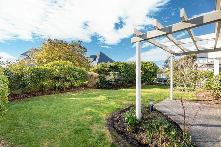 Photo of property in 4/17 Swanleigh Place, Ilam, Christchurch, 8041