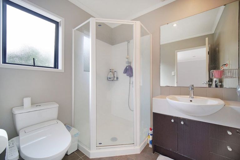 Photo of property in 27 Sonoma Crescent, Oteha, Auckland, 0632