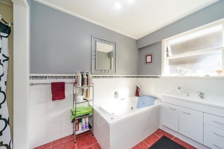 Photo of property in 4 Hunia Street, Marton, 4710